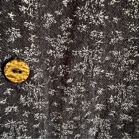 Dark Blue Palm Tree Print Shirt (Size M) - Picture 5 of 7